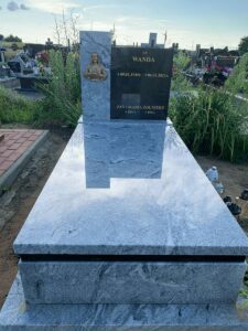 Nagrobek - Usługi kamieniarskie firmy Bawoł Stubno i Miękisz stary nr.14