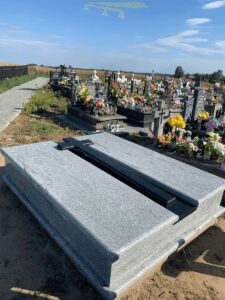 Nagrobek - Usługi kamieniarskie firmy Bawoł Stubno i Miękisz stary nr.15