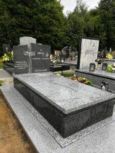 Nagrobek - Usługi kamieniarskie firmy Bawoł Stubno i Miękisz stary nr.13