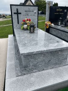 Nagrobek - Usługi kamieniarskie firmy Bawoł Stubno i Miękisz stary nr.25