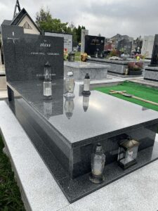 Nagrobek - Usługi kamieniarskie firmy Bawoł Stubno i Miękisz stary nr.12