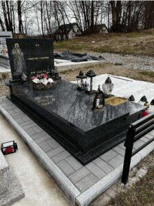 Nagrobek - Usługi kamieniarskie firmy Bawoł Stubno i Miękisz stary nr.35