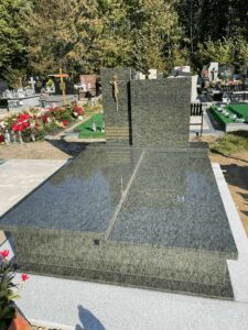 Nagrobek - Usługi kamieniarskie firmy Bawoł Stubno i Miękisz stary nr.16