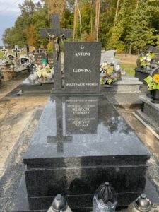 Nagrobek - Usługi kamieniarskie firmy Bawoł Stubno i Miękisz stary nr.9