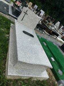 Nagrobek - Usługi kamieniarskie firmy Bawoł Stubno i Miękisz stary nr.36