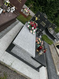 Nagrobek - Usługi kamieniarskie firmy Bawoł Stubno i Miękisz stary nr.39